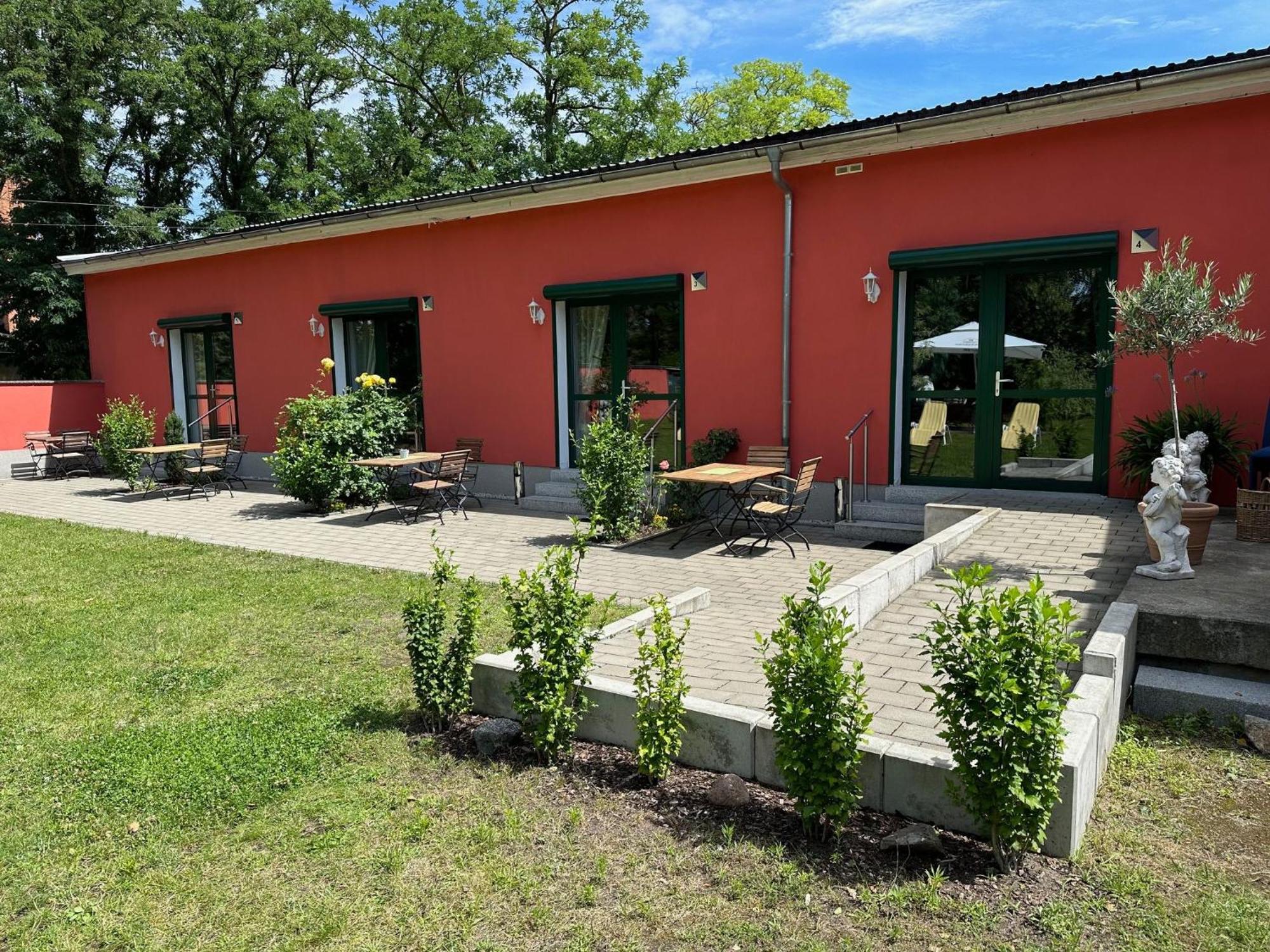 Bed & Breakfast Am Waldguertel فورست المظهر الخارجي الصورة