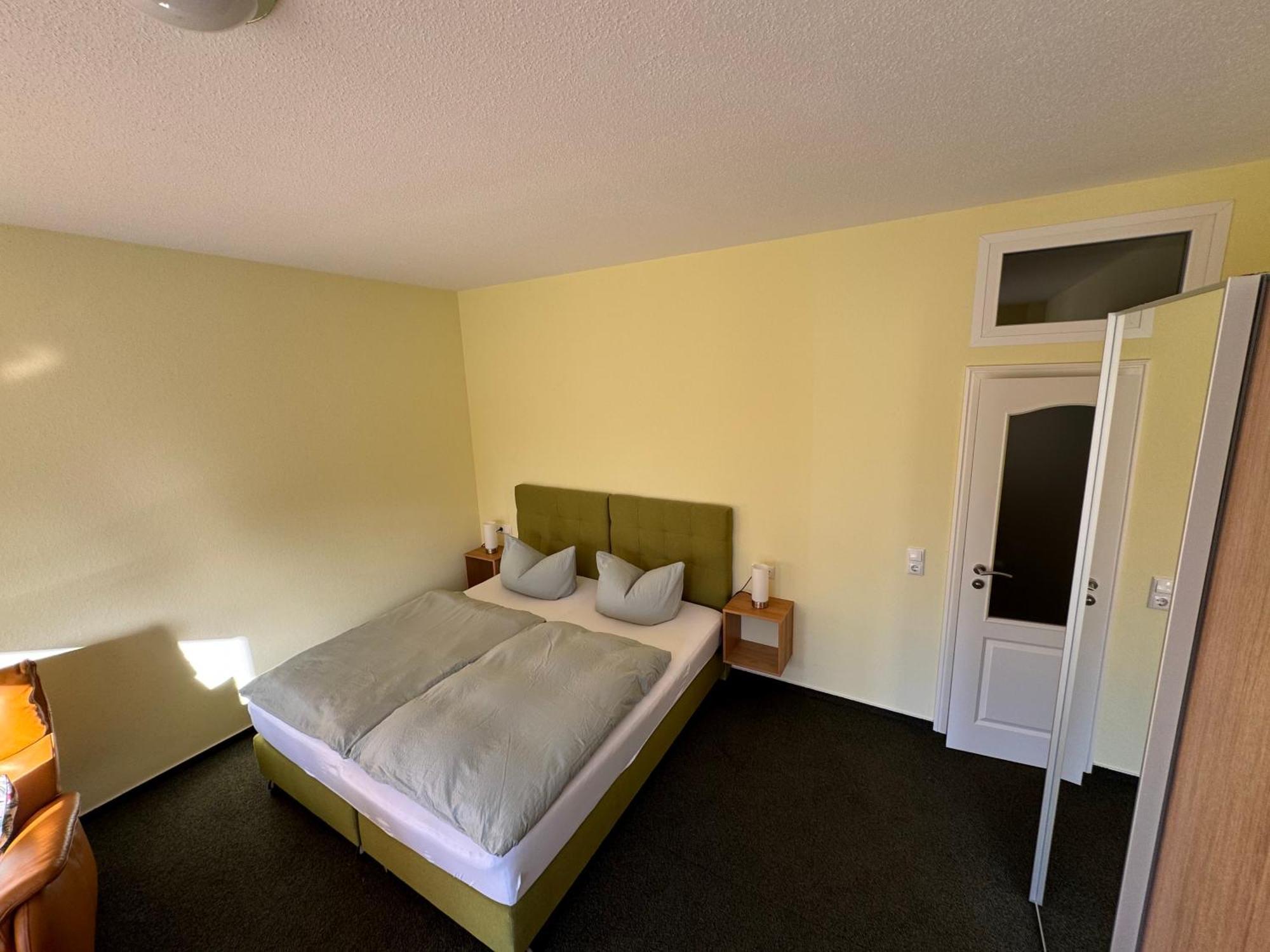 Bed & Breakfast Am Waldguertel فورست المظهر الخارجي الصورة